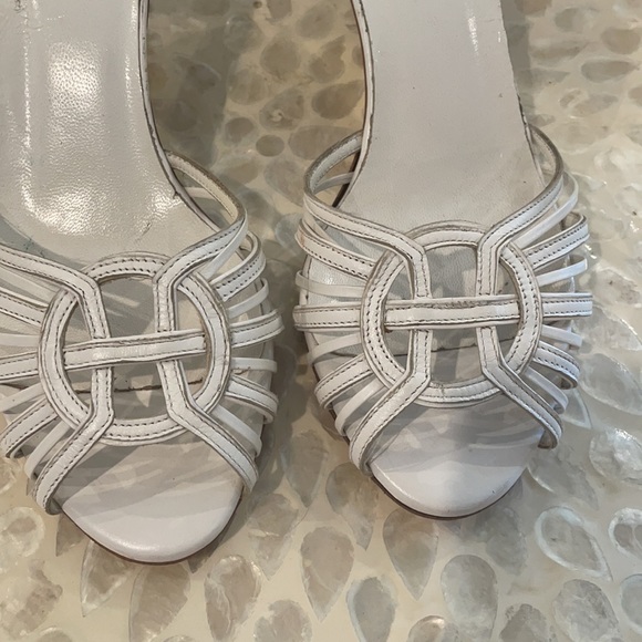White Hugo Boss kitten heels - Picture 6 of 6